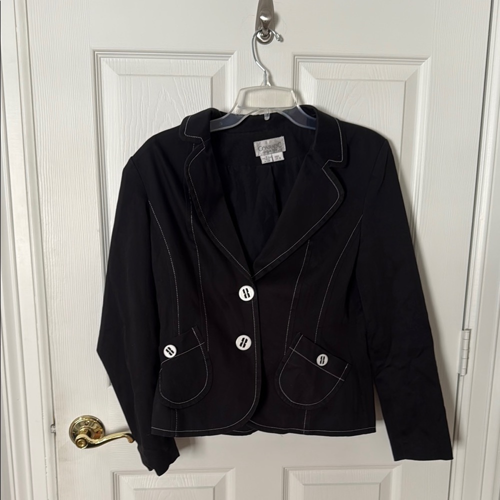 Vintage Conrad collection, laser black with white stitching size 10